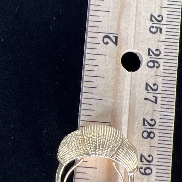 Womens Avon Ring Size 7 Gold Tone knot Jewelry - Picture 9 of 9